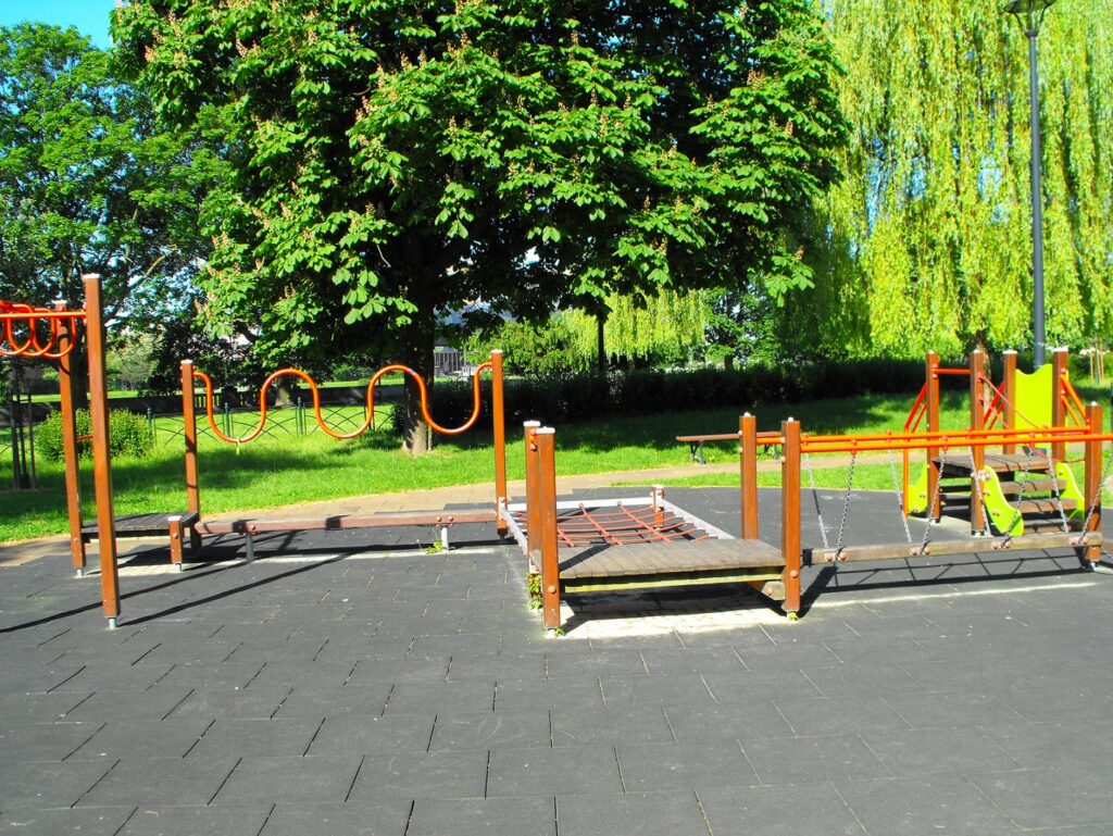 Smoczy Skwer w Parku Dąbie