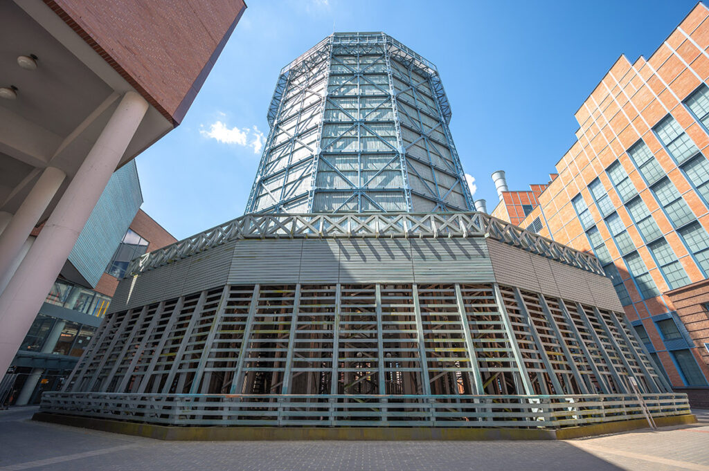 Dlaczego warto odwiedzić centrum nauki i techniki Łódź